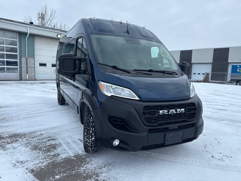 Ram ProMaster Cargo Van 2500 High Roof 159' 2023 à Repentigny, Québec - 8 - w1024h768px