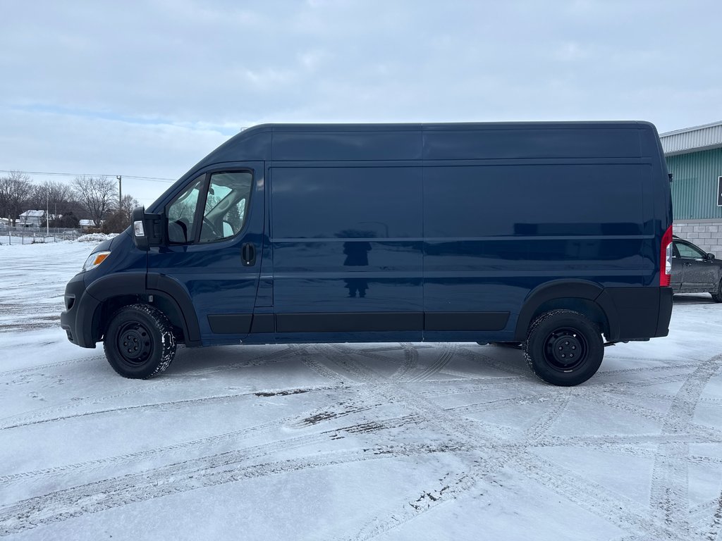 Ram ProMaster Cargo Van 2500 High Roof 159' 2023 à Repentigny, Québec - 2 - w1024h768px