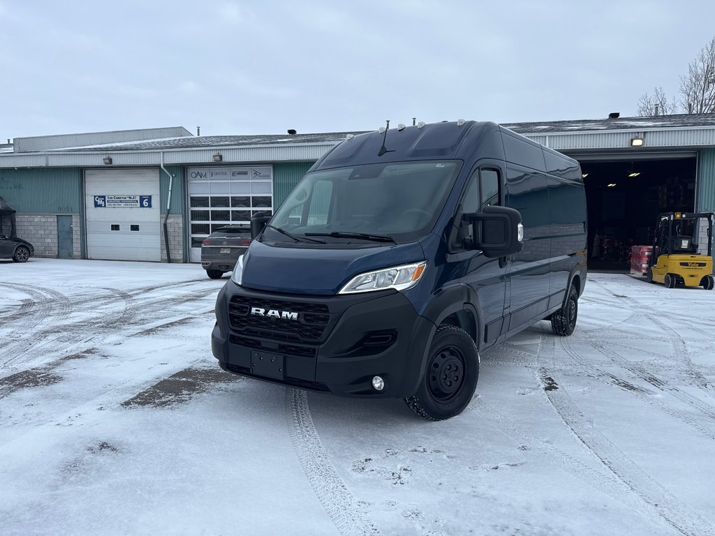 Ram ProMaster Cargo Van 2500 High Roof 159' 2023 à Repentigny, Québec - 1 - w1024h768px