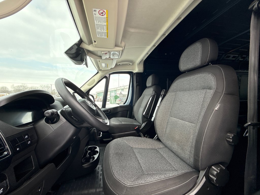 Ram ProMaster Cargo Van 2500 High Roof 159' 2023 à Repentigny, Québec - 14 - w1024h768px