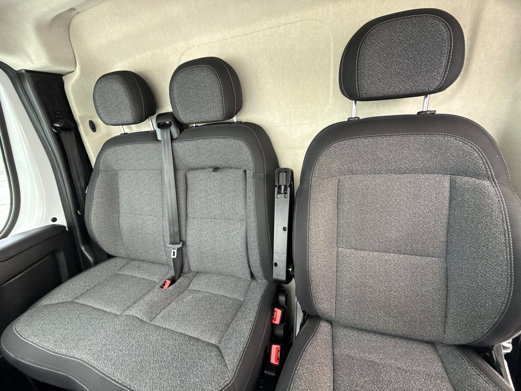 Ram ProMaster Cargo Van 1500 Low Roof 118' 2023 à Repentigny, Québec - 15 - w1024h768px