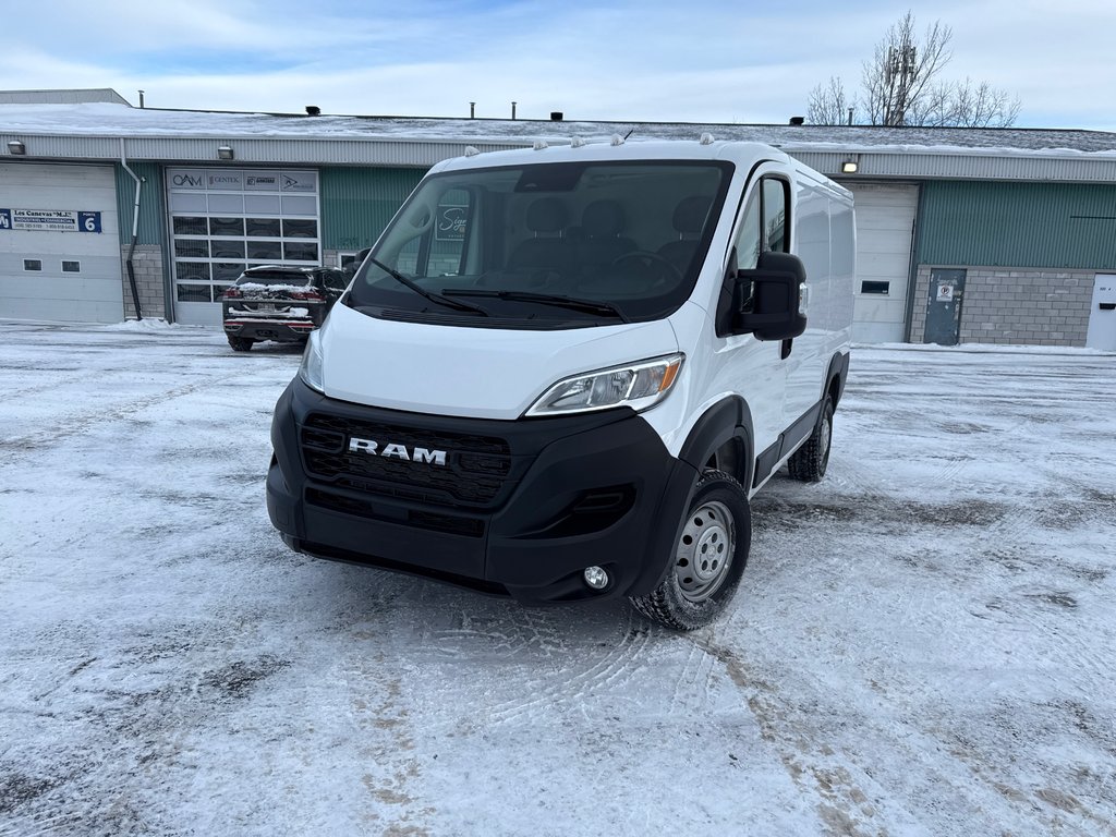 Ram ProMaster Cargo Van 1500 Low Roof 118' 2023 à Repentigny, Québec - 1 - w1024h768px