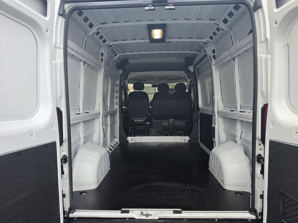 Ram ProMaster Cargo Van 2500 High Roof 136' 2023 à Repentigny, Québec - 7 - w1024h768px