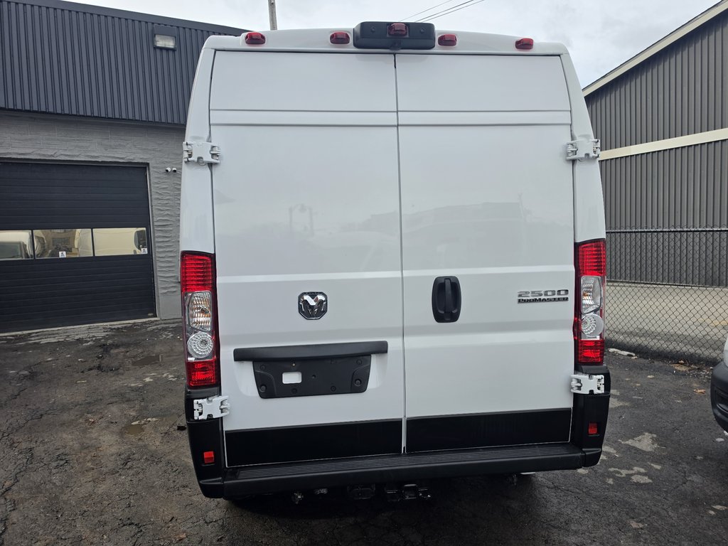 Ram ProMaster Cargo Van 2500 High Roof 136' 2023 à Repentigny, Québec - 4 - w1024h768px