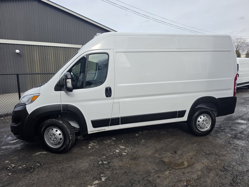 Ram ProMaster Cargo Van 2500 High Roof 136' 2023 à Repentigny, Québec - 5 - w1024h768px
