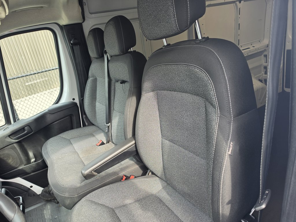 Ram ProMaster Cargo Van 2500 High Roof 136' 2023 à Repentigny, Québec - 10 - w1024h768px