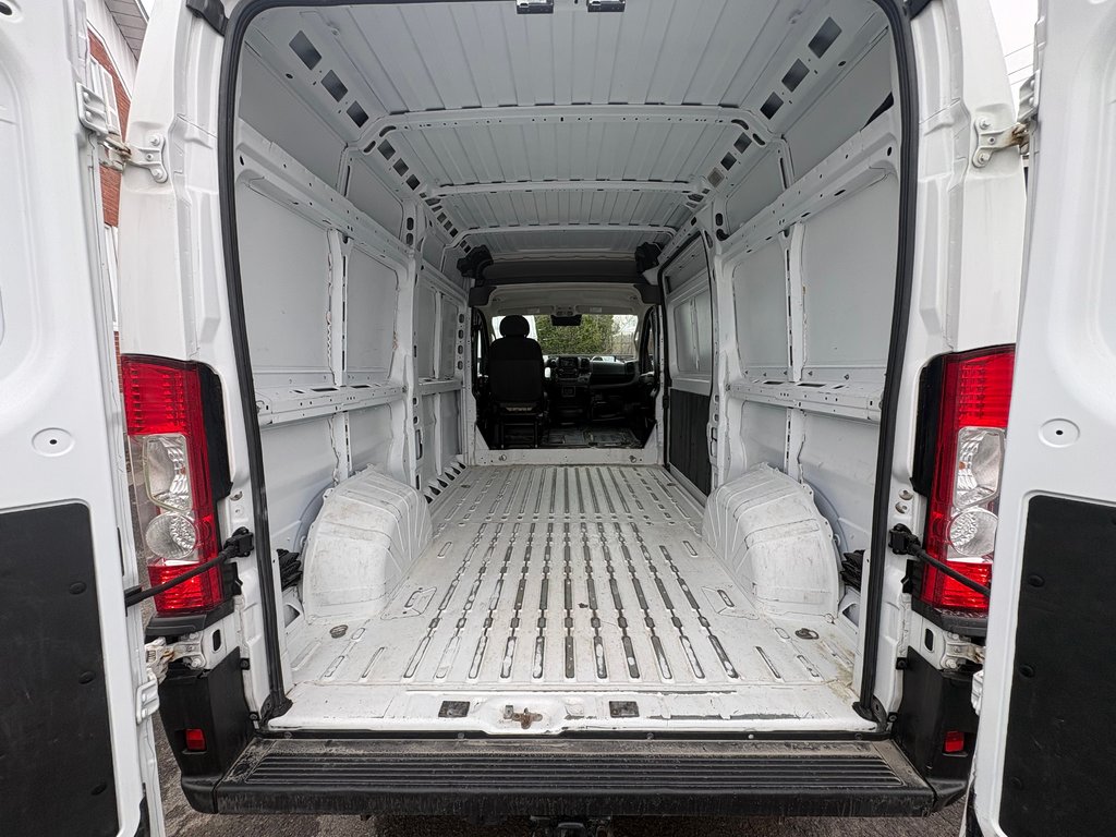 2023 Ram ProMaster Cargo Van 2500 High Roof 136' in Repentigny, Quebec - 8 - w1024h768px