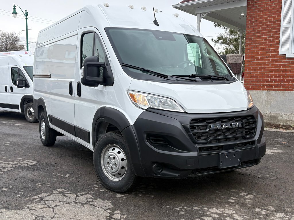 2023 Ram ProMaster Cargo Van 2500 High Roof 136' in Repentigny, Quebec - 4 - w1024h768px