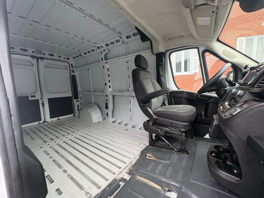 2023 Ram ProMaster Cargo Van 2500 High Roof 136' in Repentigny, Quebec - 10 - w1024h768px