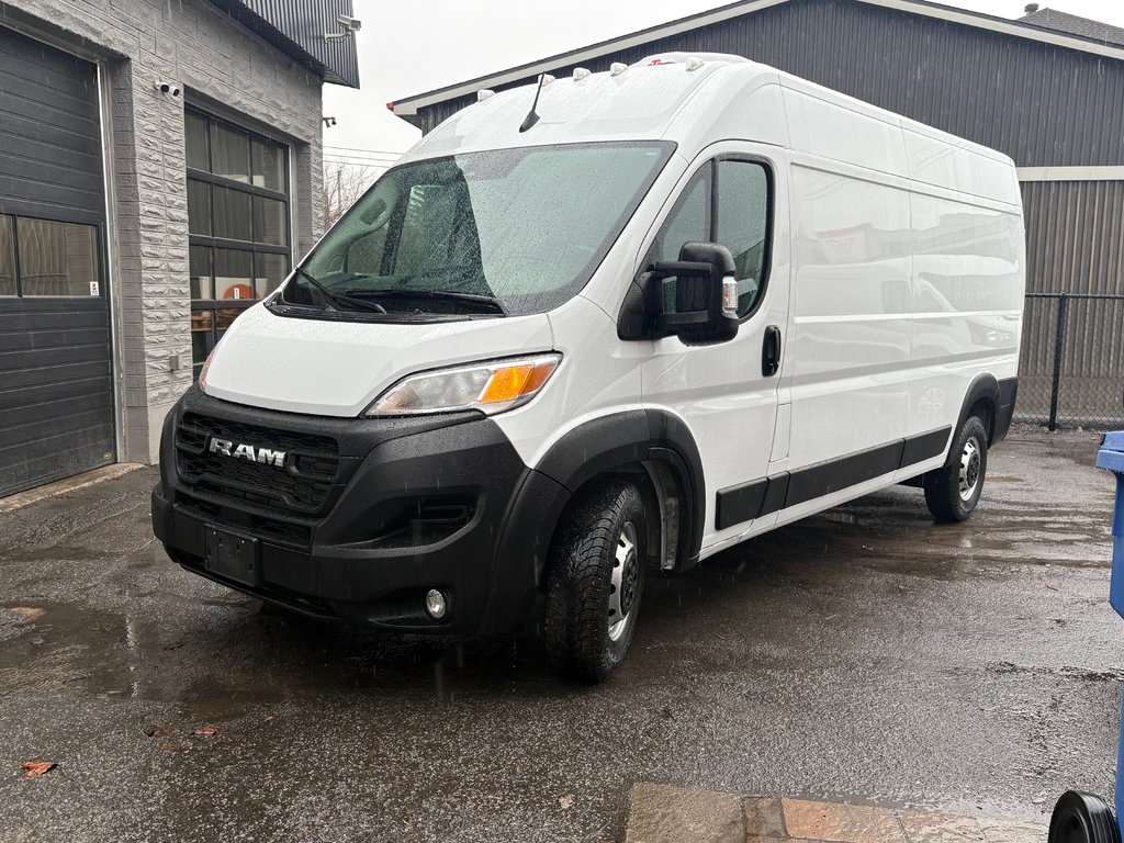 2023 Ram ProMaster Cargo Van 3500 High Roof 159' REEFER in Repentigny, Quebec - 3 - w1024h768px