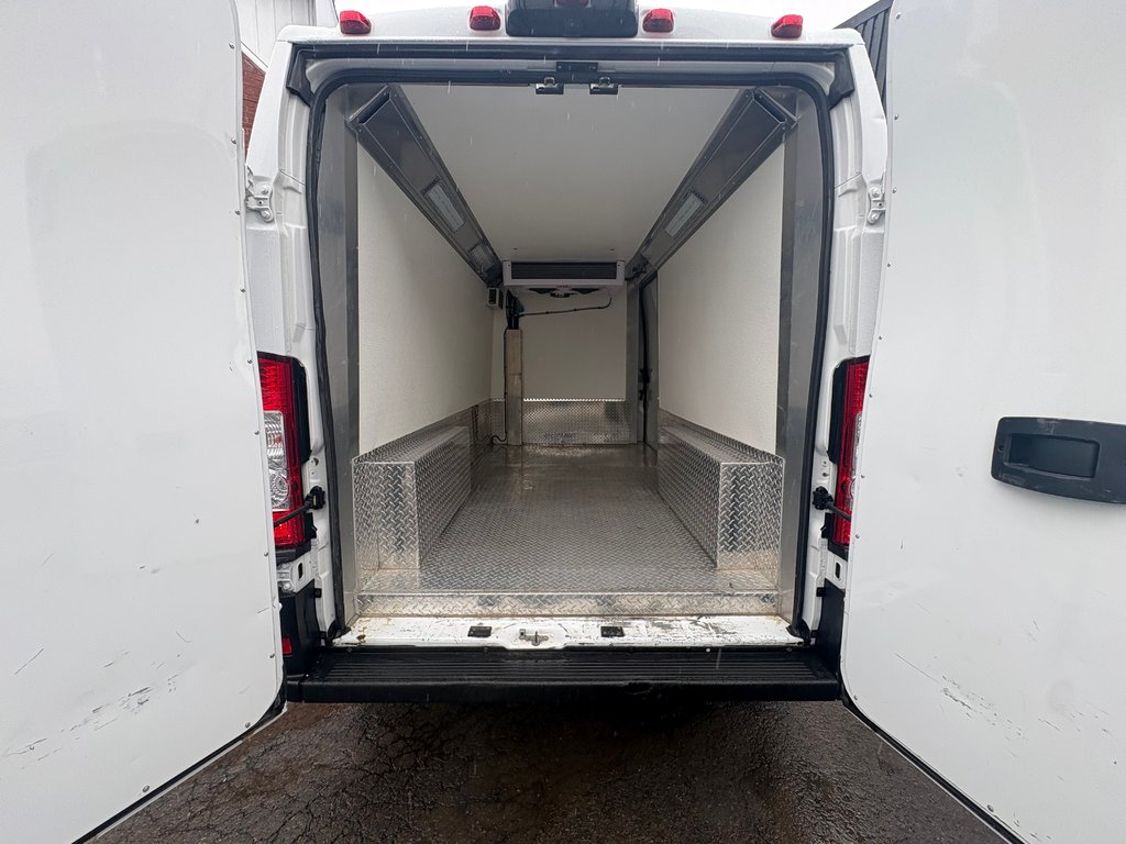 2023 Ram ProMaster Cargo Van 3500 High Roof 159' REEFER in Repentigny, Quebec - 9 - w1024h768px