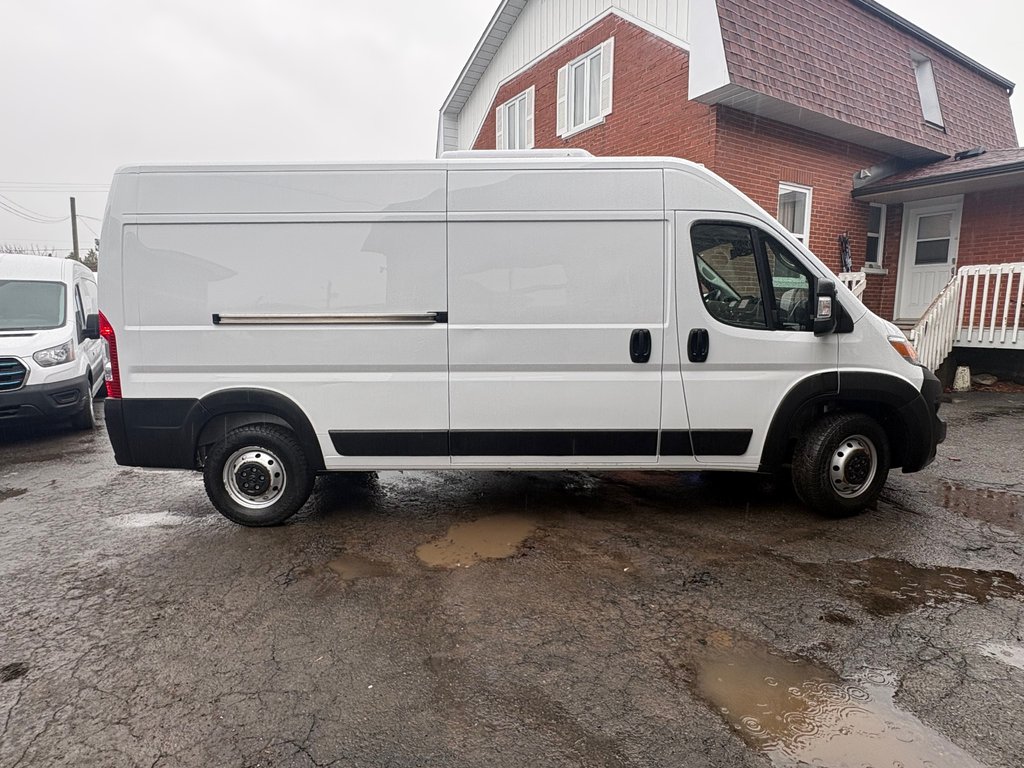 2023 Ram ProMaster Cargo Van 3500 High Roof 159' REEFER in Repentigny, Quebec - 6 - w1024h768px