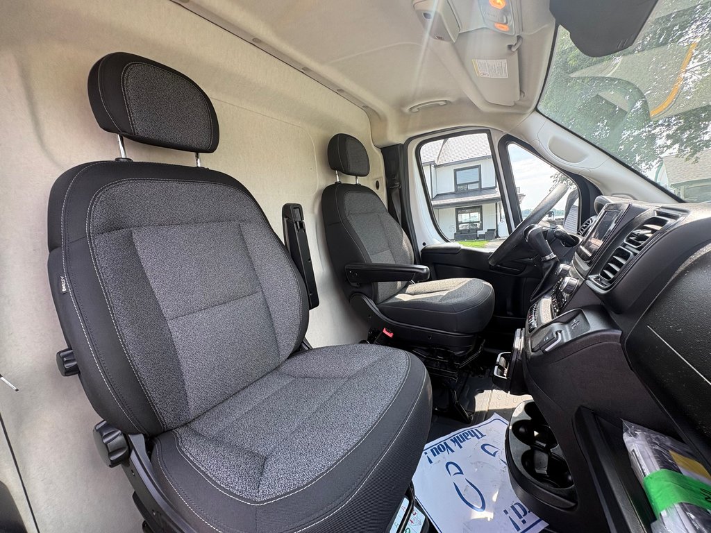 2023 Ram ProMaster Cargo Van 3500 High Roof 159' EXT in Repentigny, Quebec - 12 - w1024h768px