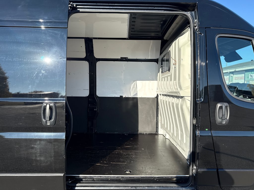 Ram ProMaster Cargo Van 2500 High Roof 159' 2024 à Repentigny, Québec - 14 - w1024h768px