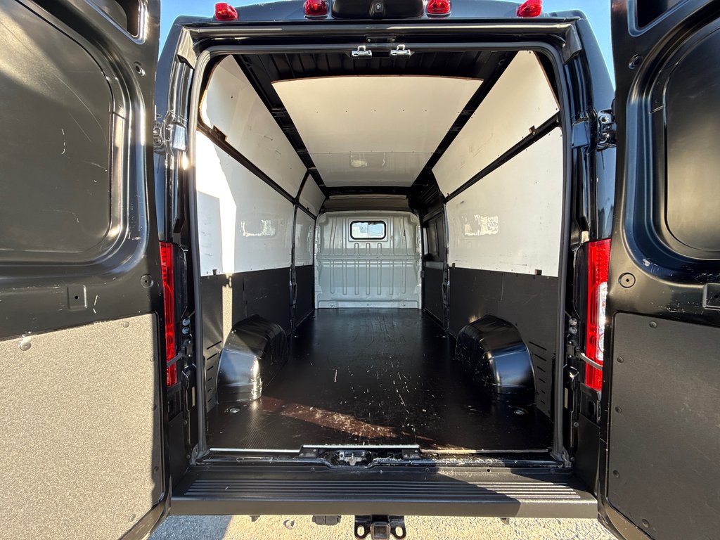 Ram ProMaster Cargo Van 2500 High Roof 159' 2024 à Repentigny, Québec - 11 - w1024h768px