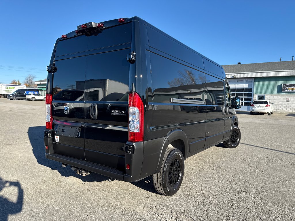 Ram ProMaster Cargo Van 2500 High Roof 159' 2024 à Repentigny, Québec - 6 - w1024h768px