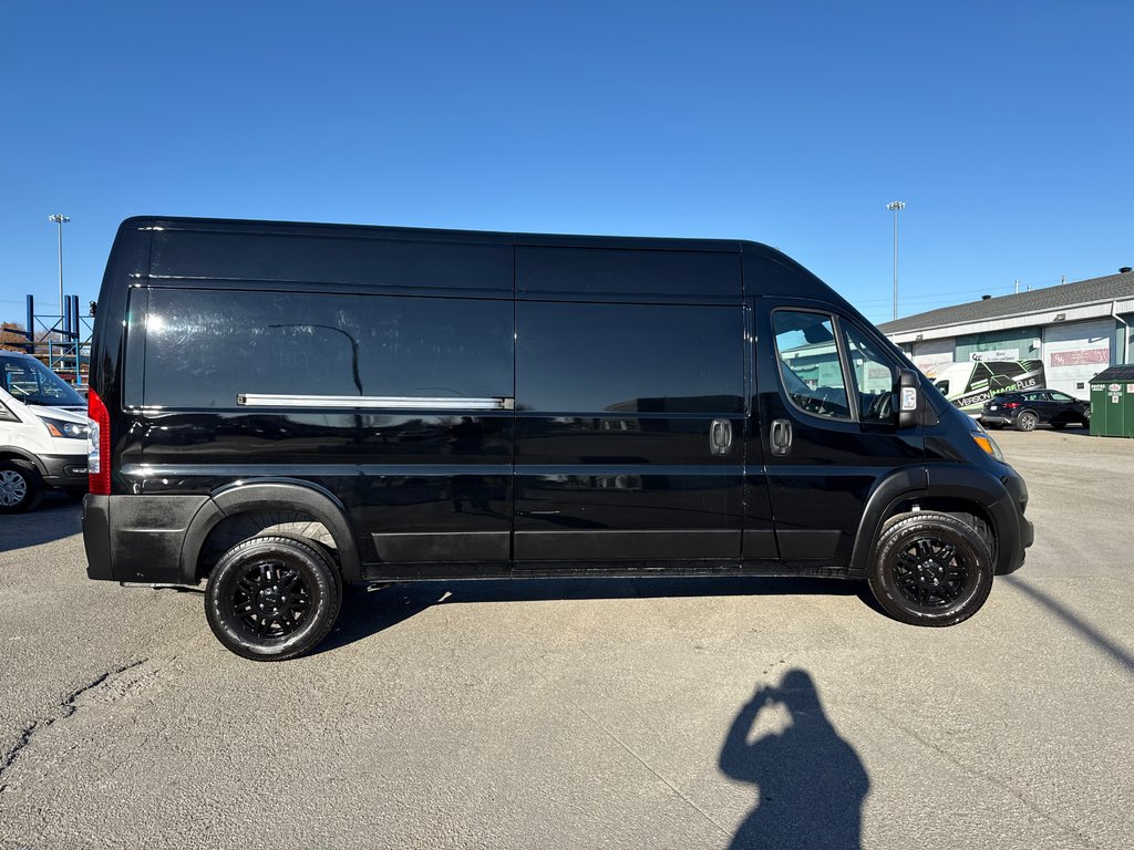 Ram ProMaster Cargo Van 2500 High Roof 159' 2024 à Repentigny, Québec - 7 - w1024h768px
