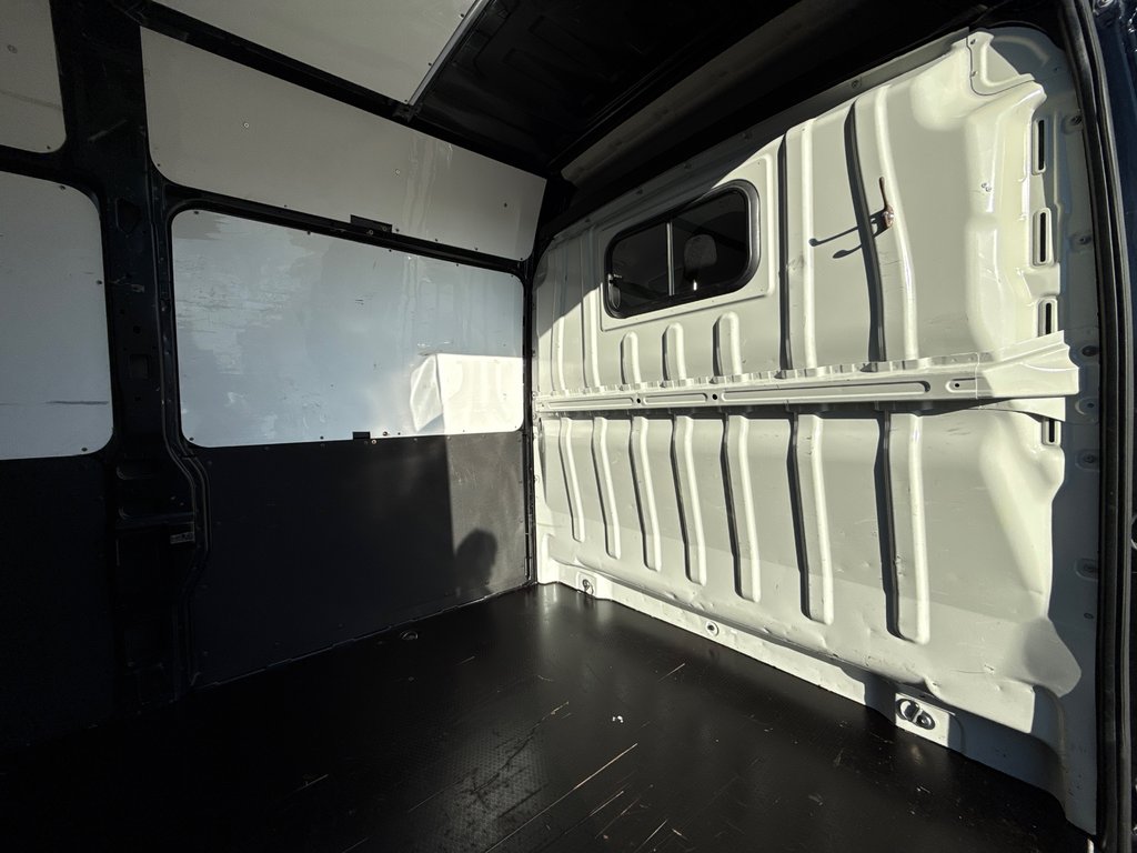 Ram ProMaster Cargo Van 2500 High Roof 159' 2024 à Repentigny, Québec - 13 - w1024h768px