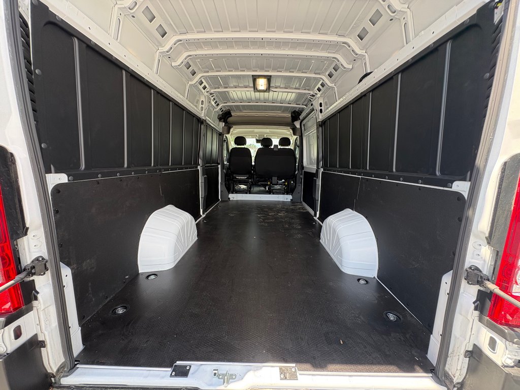 2025 Ram ProMaster Cargo Van 3500 High Roof 159' EXT in Repentigny, Quebec - 11 - w1024h768px