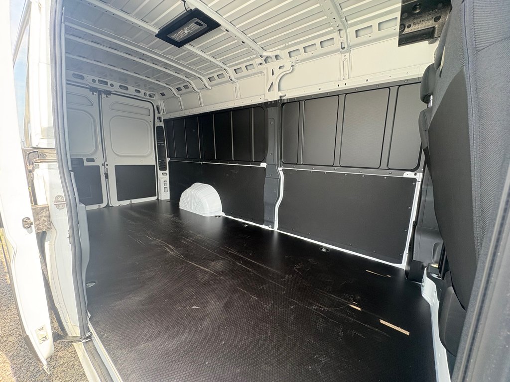 Ram ProMaster Cargo Van 3500 High Roof 159' EXT 2025 à Repentigny, Québec - 12 - w1024h768px