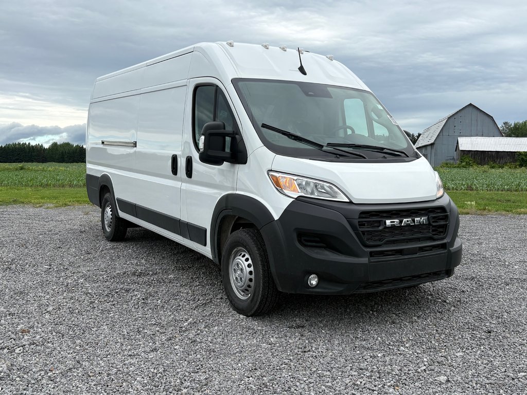 2025 Ram ProMaster Cargo Van 3500 High Roof 159' EXT in Repentigny, Quebec - 4 - w1024h768px