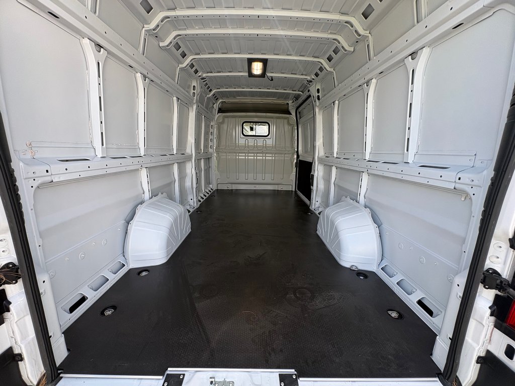 2025 Ram ProMaster Cargo Van 3500 High Roof 159' EXT in Repentigny, Quebec - 11 - w1024h768px