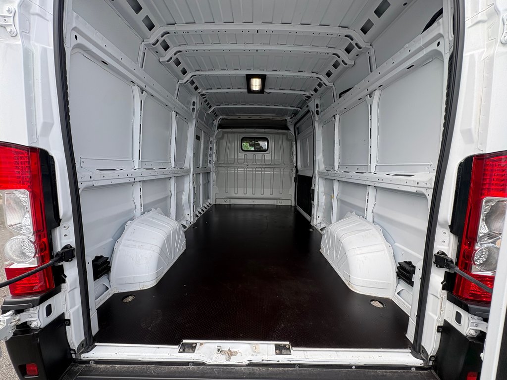 Ram ProMaster Cargo Van 3500 High Roof 159' 2025 à Repentigny, Québec - 10 - w1024h768px