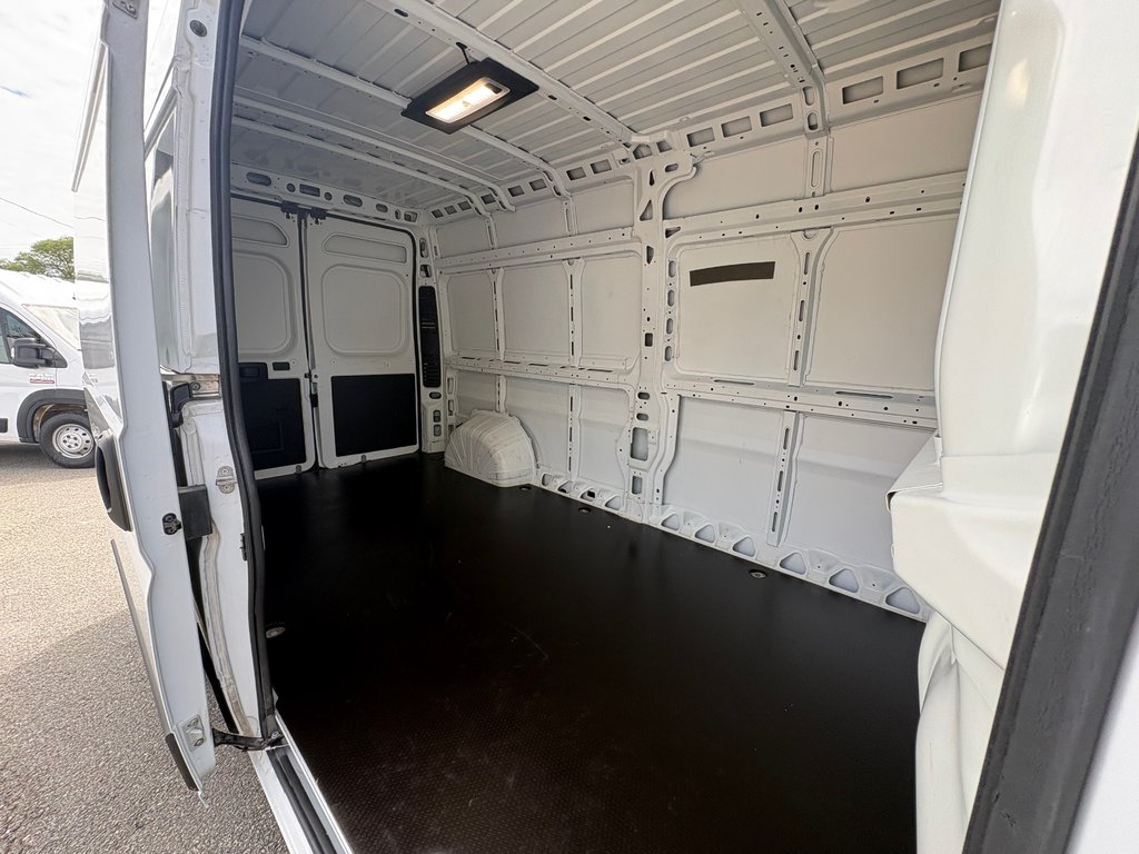 Ram ProMaster Cargo Van 3500 High Roof 159' 2025 à Repentigny, Québec - 11 - w1024h768px