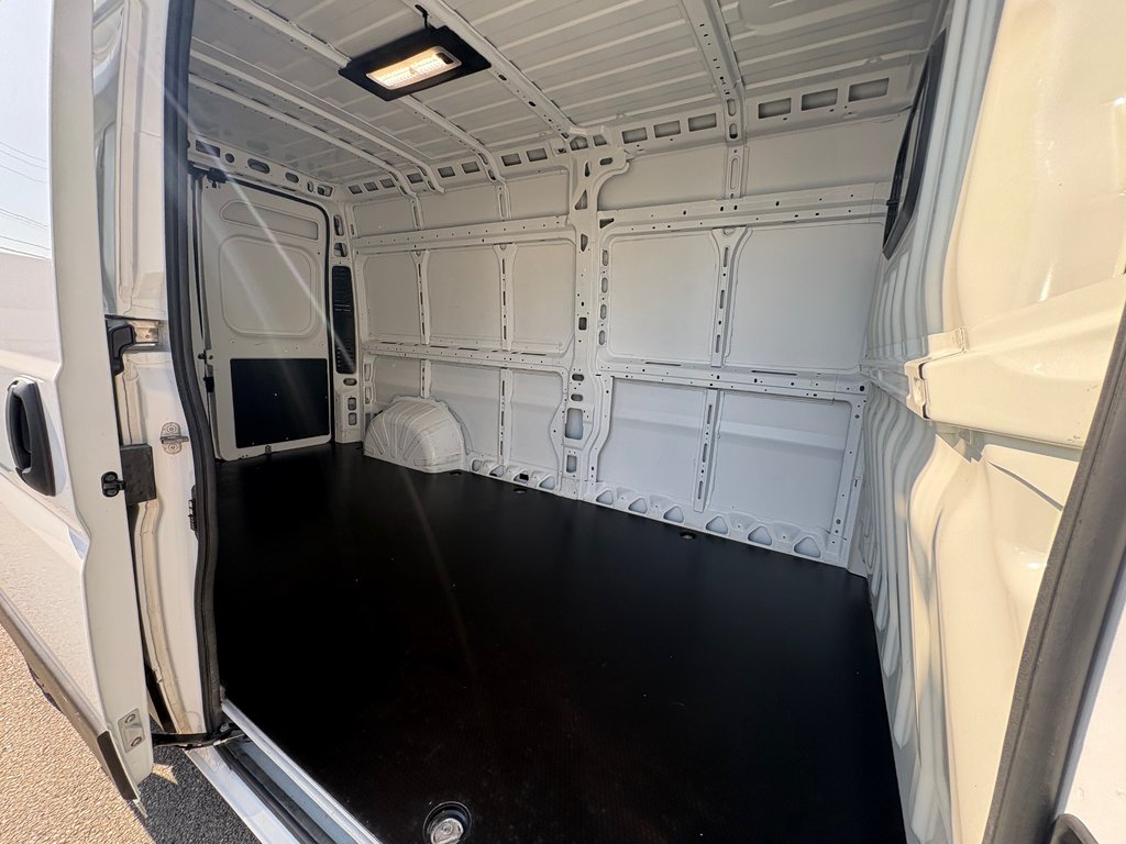 2025 Ram ProMaster Cargo Van 3500 High Roof 159' in Repentigny, Quebec - 11 - w1024h768px