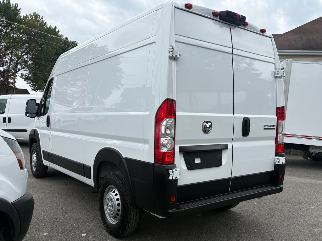 Ram ProMaster Cargo Van 2500 High Roof 136' 2025 à Saint-Sulpice, Québec - 9 - w1024h768px