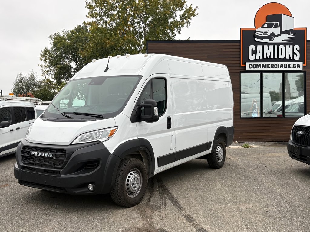 2025 Ram ProMaster Cargo Van 2500 High Roof 136' in Saint-Sulpice, Quebec - 1 - w1024h768px