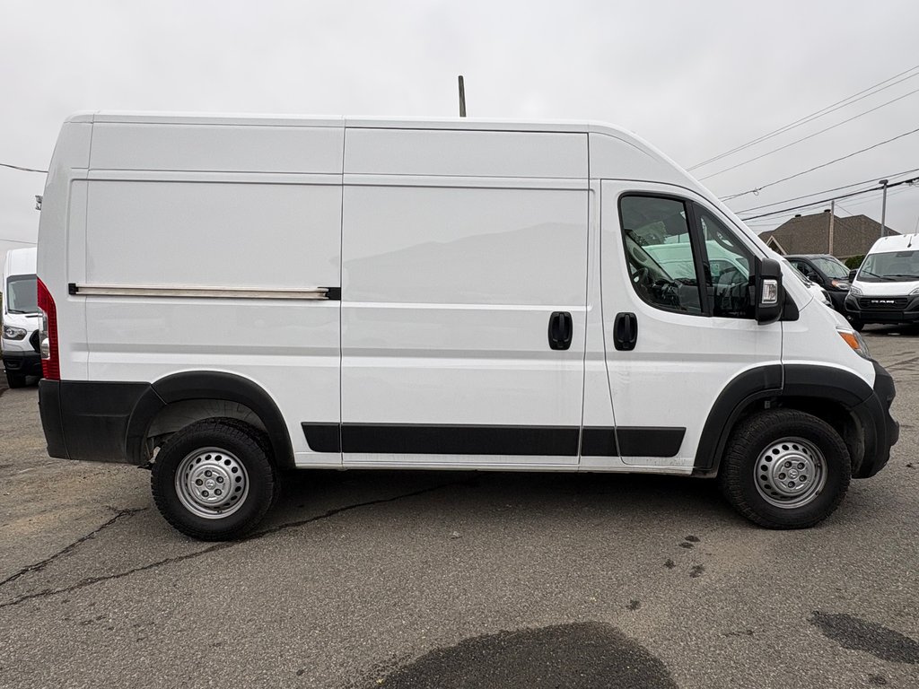 2025 Ram ProMaster Cargo Van 2500 High Roof 136' in Saint-Sulpice, Quebec - 5 - w1024h768px