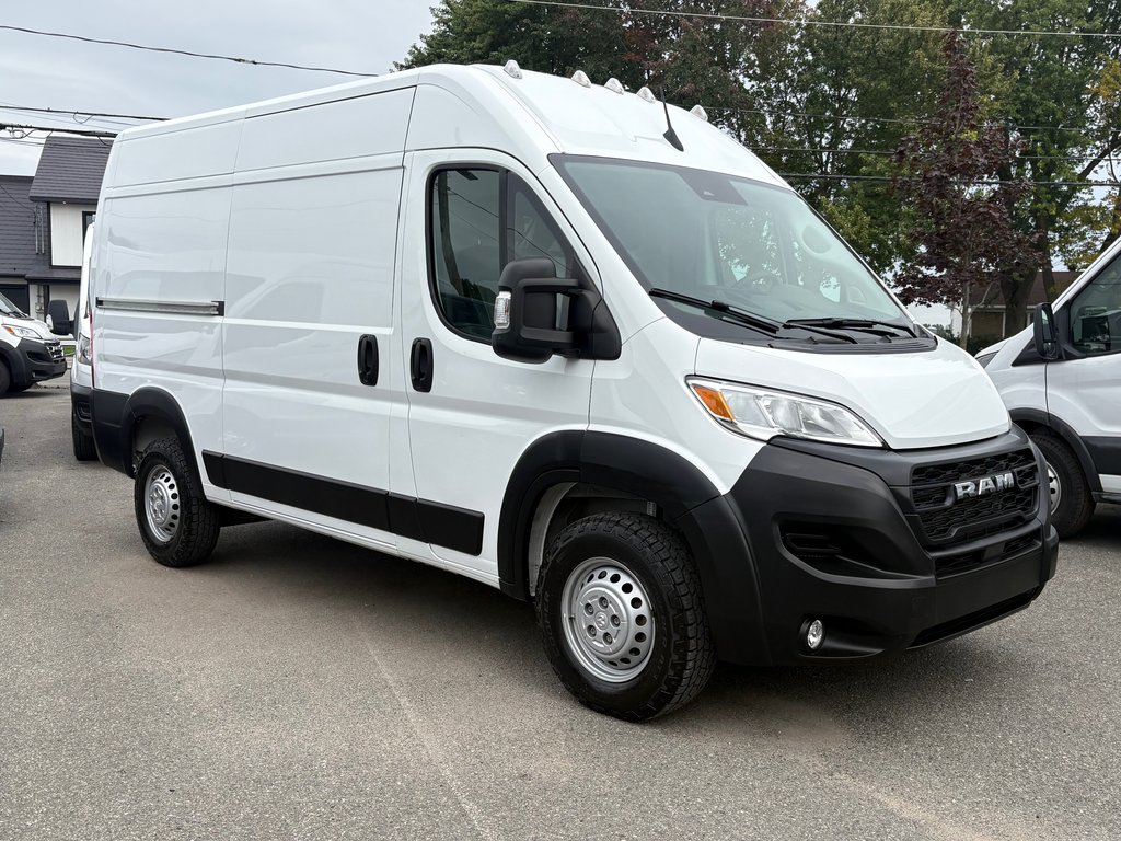 Ram ProMaster Cargo Van 2500 High Roof 136' 2025 à Saint-Sulpice, Québec - 5 - w1024h768px