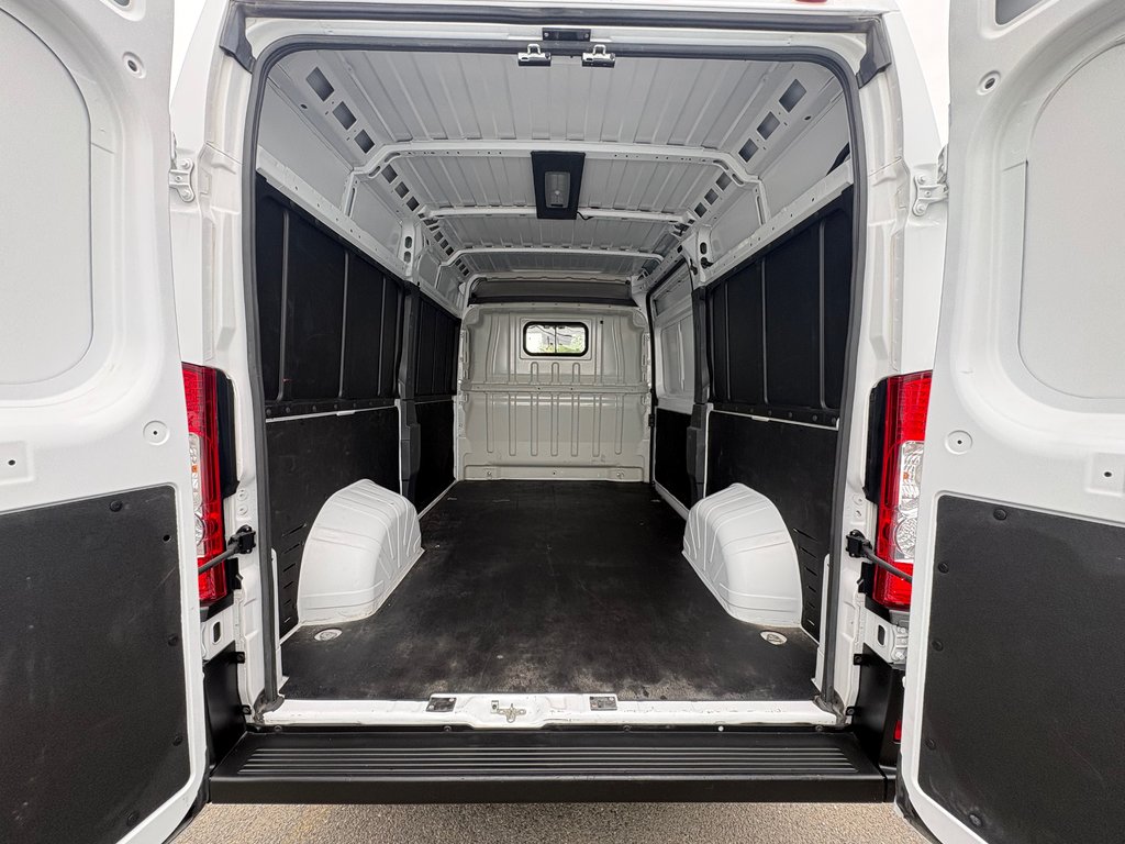 Ram ProMaster Cargo Van 2500 High Roof 136' 2025 à Saint-Sulpice, Québec - 11 - w1024h768px