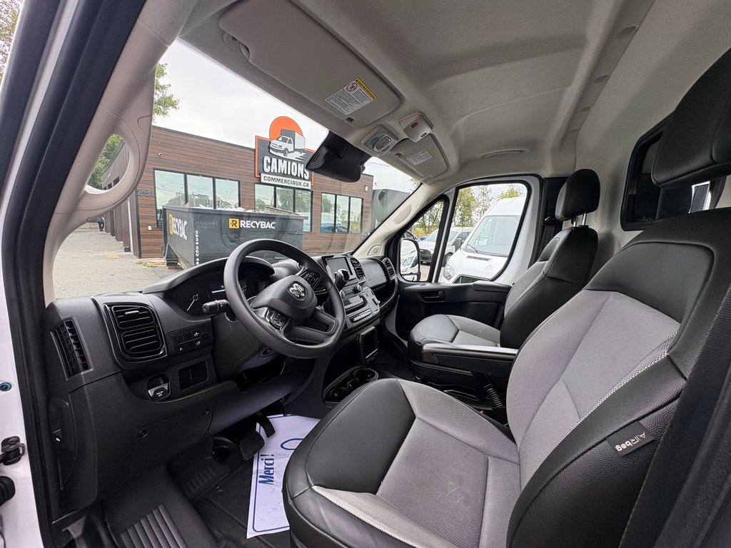 Ram ProMaster Cargo Van 2500 High Roof 136' 2025 à Saint-Sulpice, Québec - 14 - w1024h768px