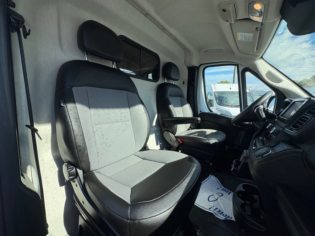 2025 Ram ProMaster Cargo Van 3500 High Roof 159' EXT in Saint-Sulpice, Quebec - 10 - w1024h768px