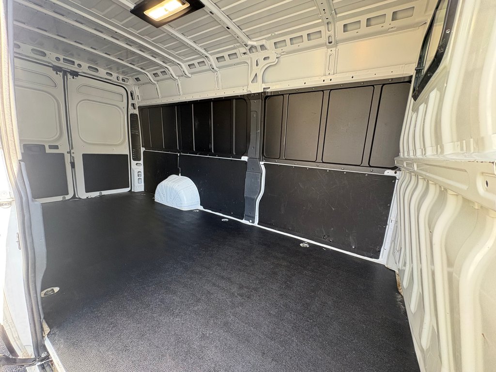 2025 Ram ProMaster Cargo Van 3500 High Roof 159' EXT in Saint-Sulpice, Quebec - 9 - w1024h768px