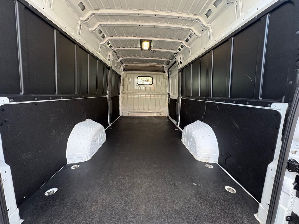 2025 Ram ProMaster Cargo Van 3500 High Roof 159' EXT in Saint-Sulpice, Quebec - 8 - w1024h768px