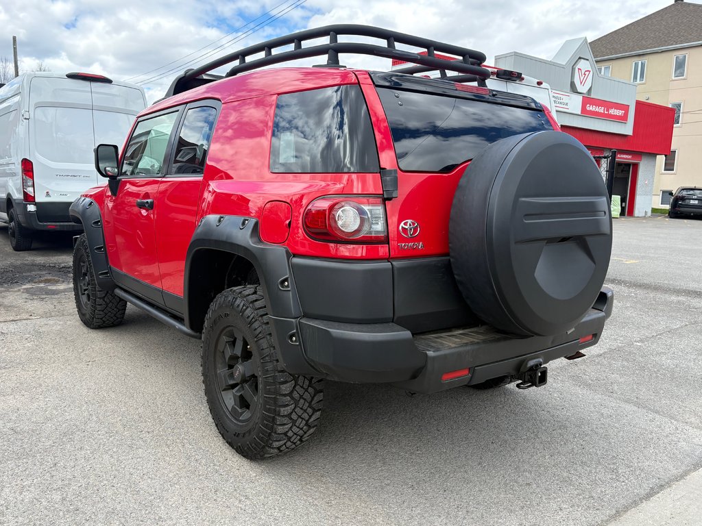 Toyota FJ Cruiser Trail Teams Special Edition 2012 à Repentigny, Québec - 6 - w1024h768px