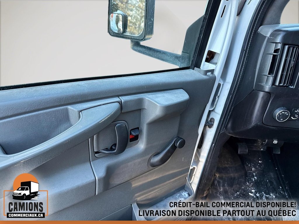 2011 Chevrolet Express Commercial Cutaway 3500 in Repentigny, Quebec - 10 - w1024h768px