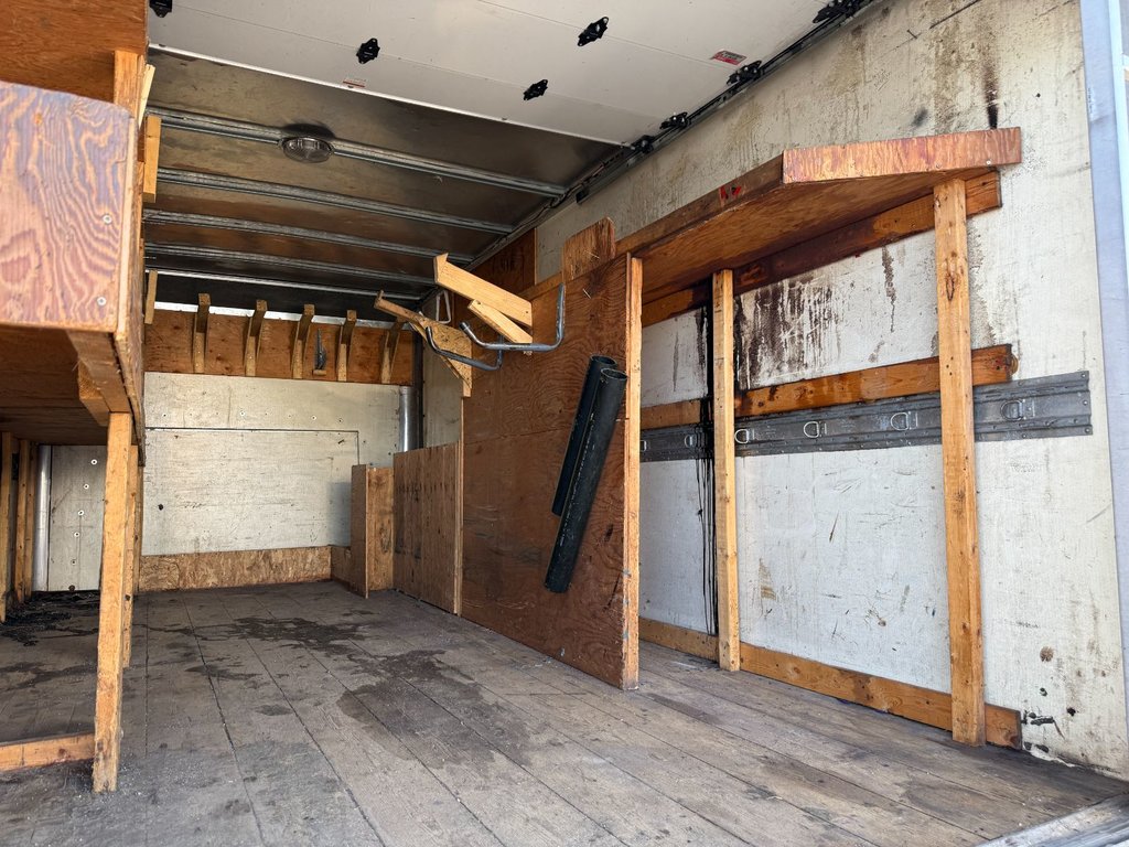 Chevrolet Express Commercial Cutaway 3500 2011 à Repentigny, Québec - 9 - w1024h768px