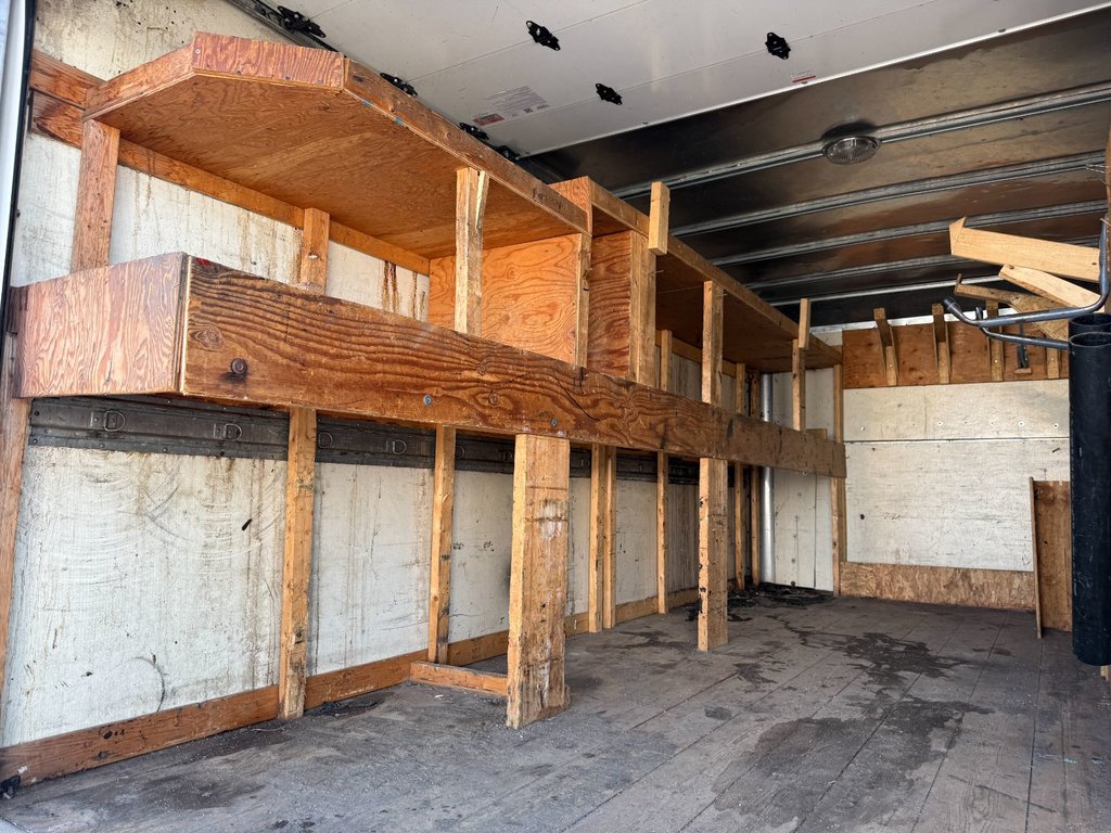 Chevrolet Express Commercial Cutaway 3500 2011 à Repentigny, Québec - 8 - w1024h768px