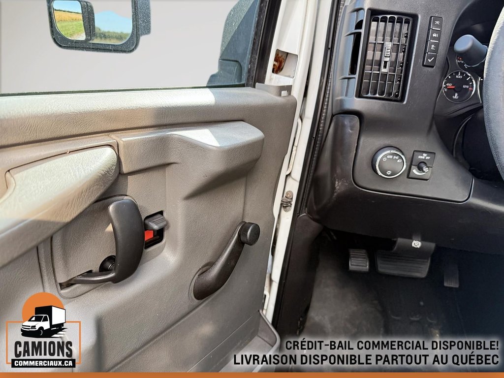 2011 Chevrolet Express Commercial Cutaway 3500 in Repentigny, Quebec - 15 - w1024h768px