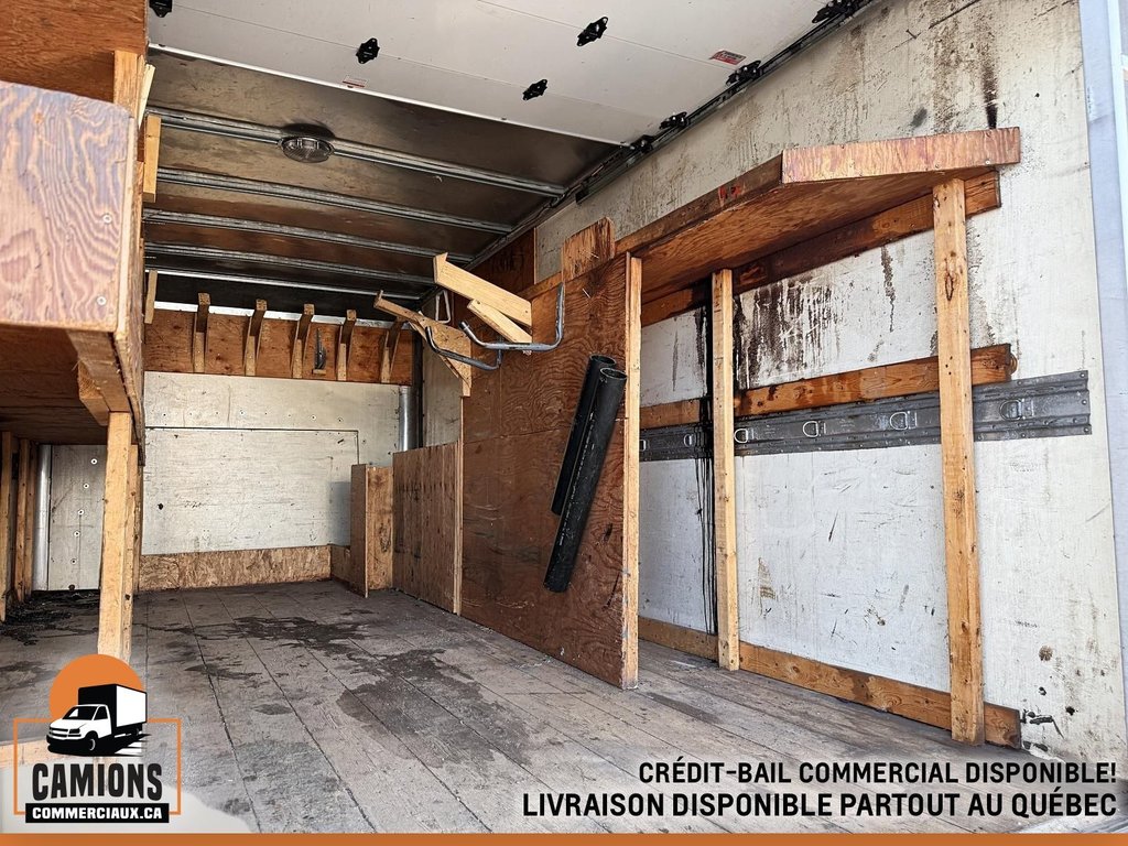 2011 Chevrolet Express Commercial Cutaway 3500 in Repentigny, Quebec - 11 - w1024h768px