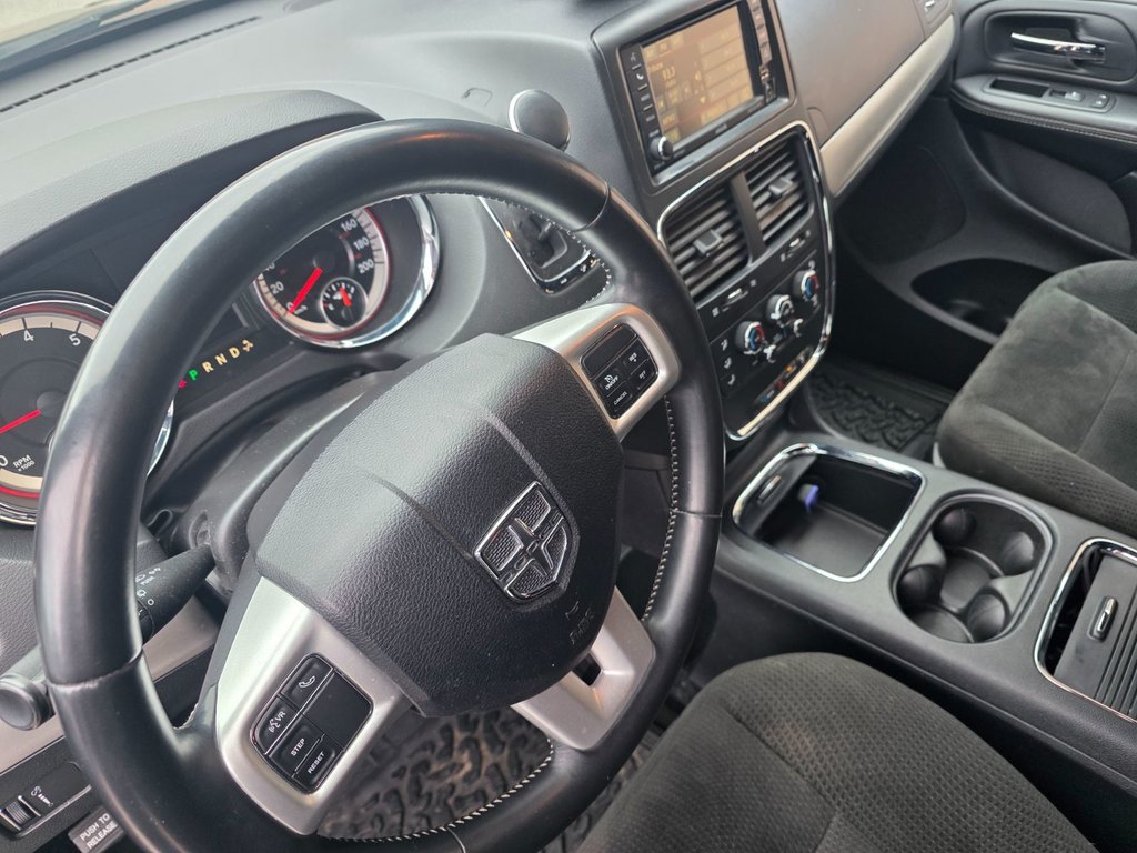 Dodge Grand Caravan SXT BlackTop *DVD* FULL 2016 à Repentigny, Québec - 10 - w1024h768px