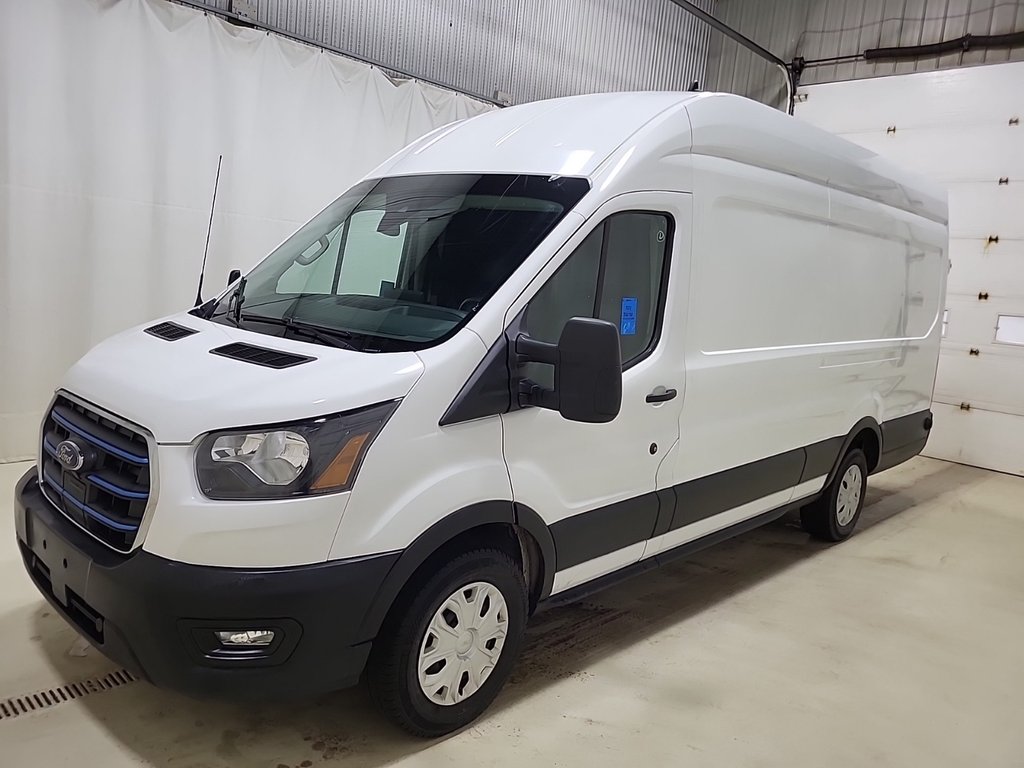 2022 Ford E-Transit Cargo Van High Roof 148 EXT in Repentigny, Quebec - 1 - w1024h768px