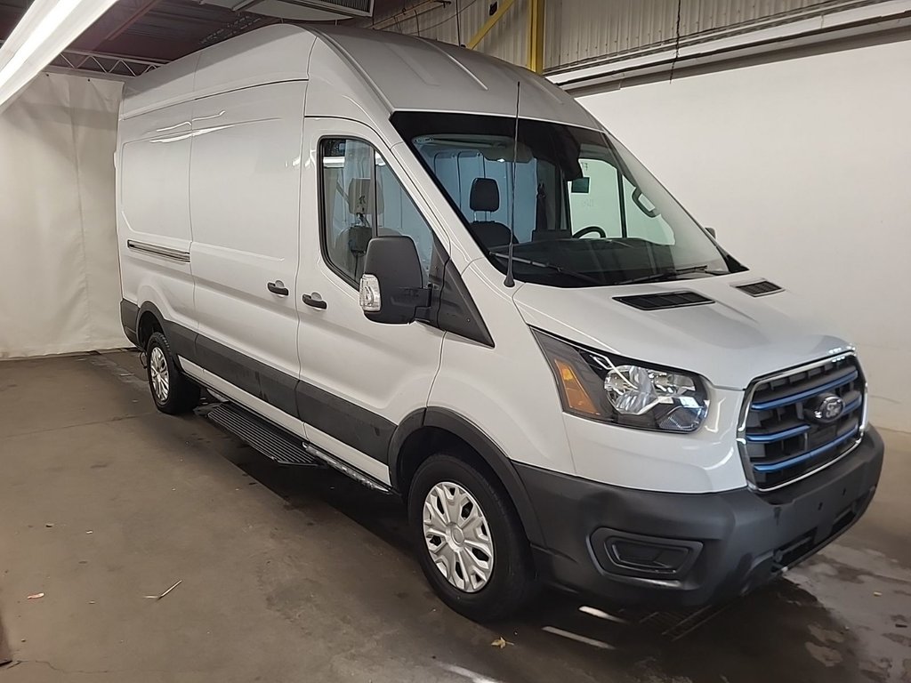 Ford E-Transit Cargo Van T-350 High Roof 148' 2023 à Repentigny, Québec - 1 - w1024h768px