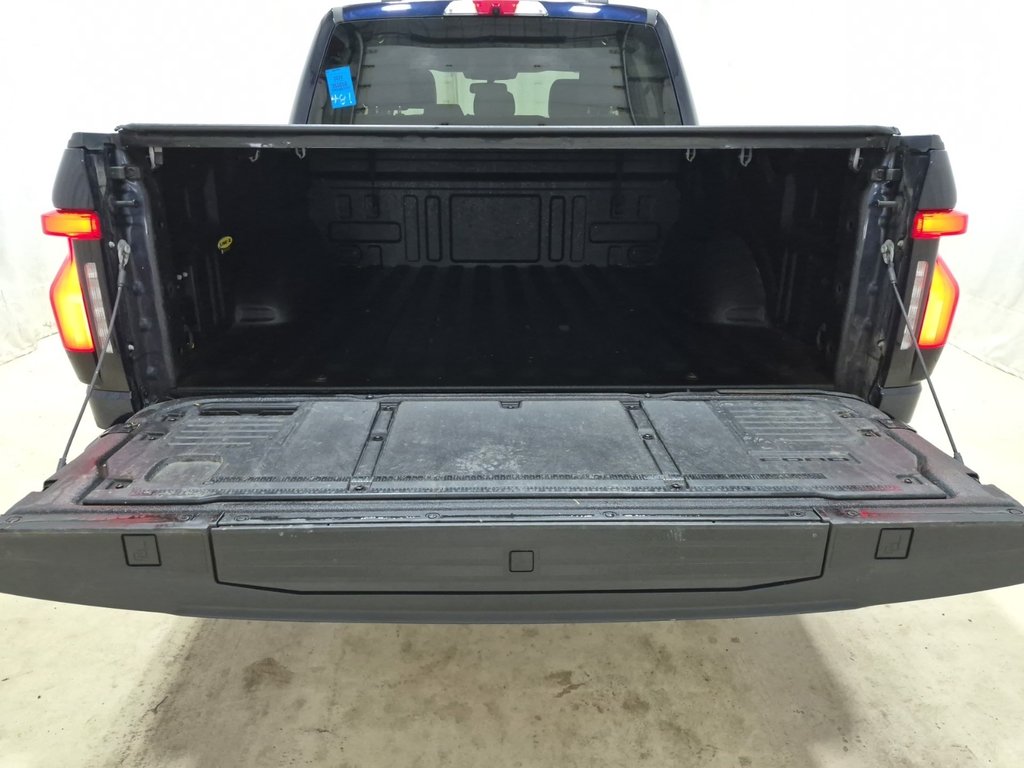 Ford F-150 Lightning Pro 2024 à Repentigny, Québec - 4 - w1024h768px