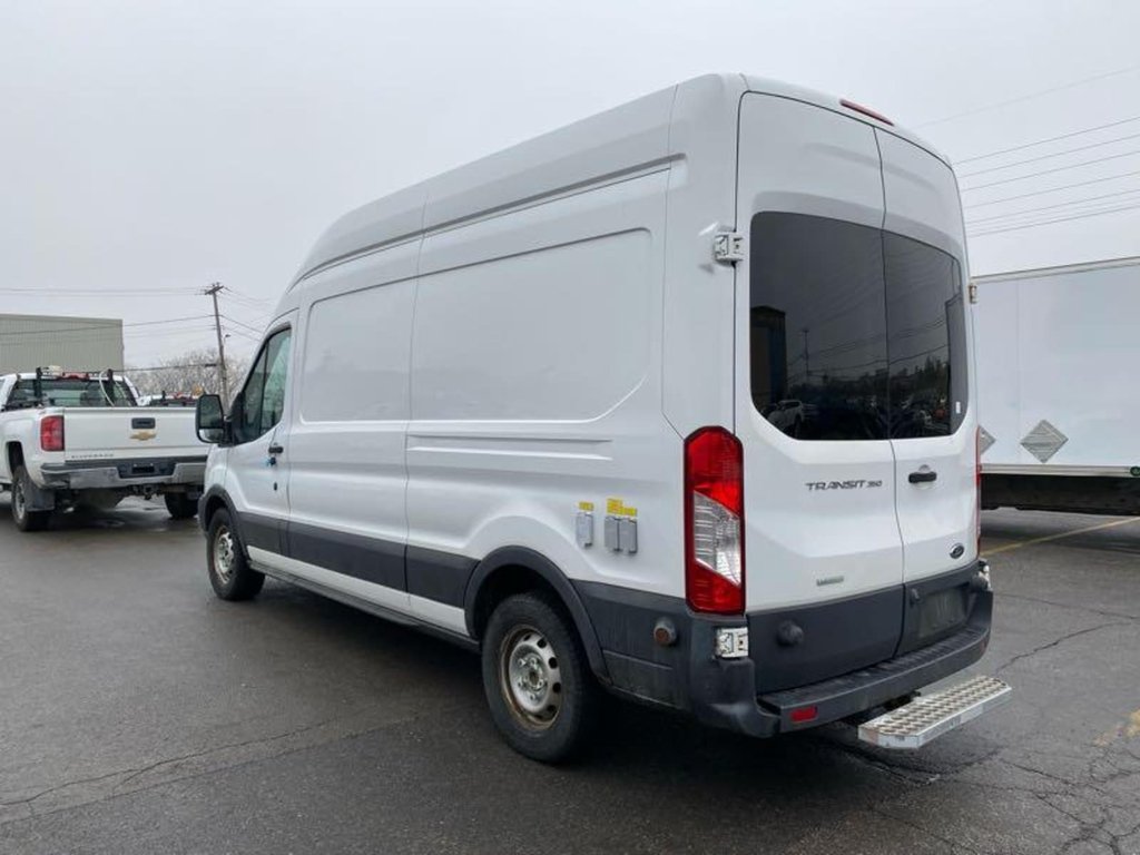 Ford Transit Cargo Van T-350 High Roof 148' 2016 à Repentigny, Québec - 2 - w1024h768px