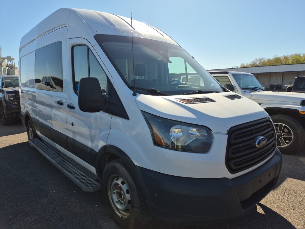 2016 Ford Transit Cargo Van T-350 High Roof 148' in Repentigny, Quebec - 1 - w1024h768px